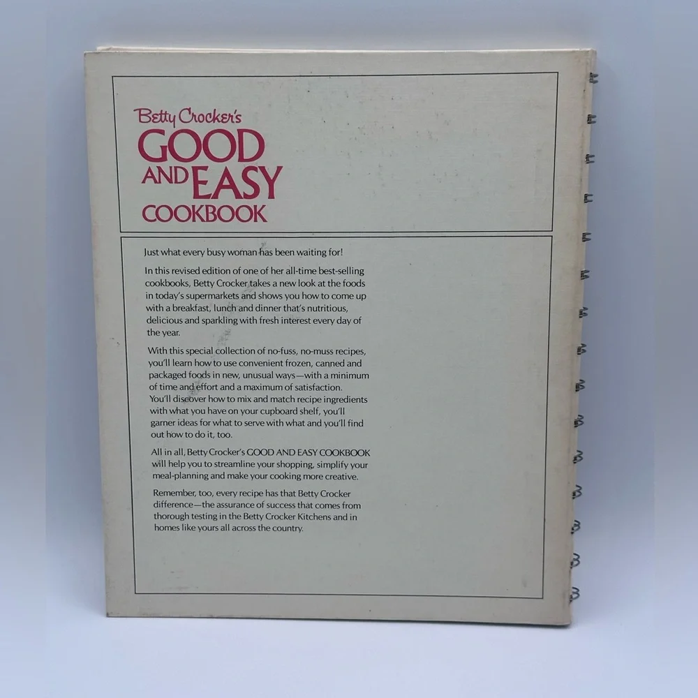 Vintage Betty Crocker's Good and Easy Cookbook (1974, 8th Printing) - Wirebound